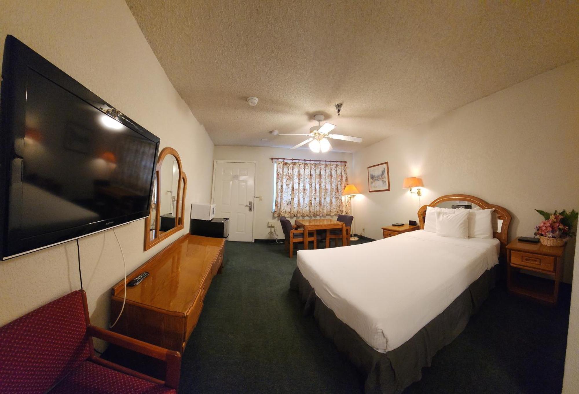 Formosa Inn Фресно Екстериор снимка